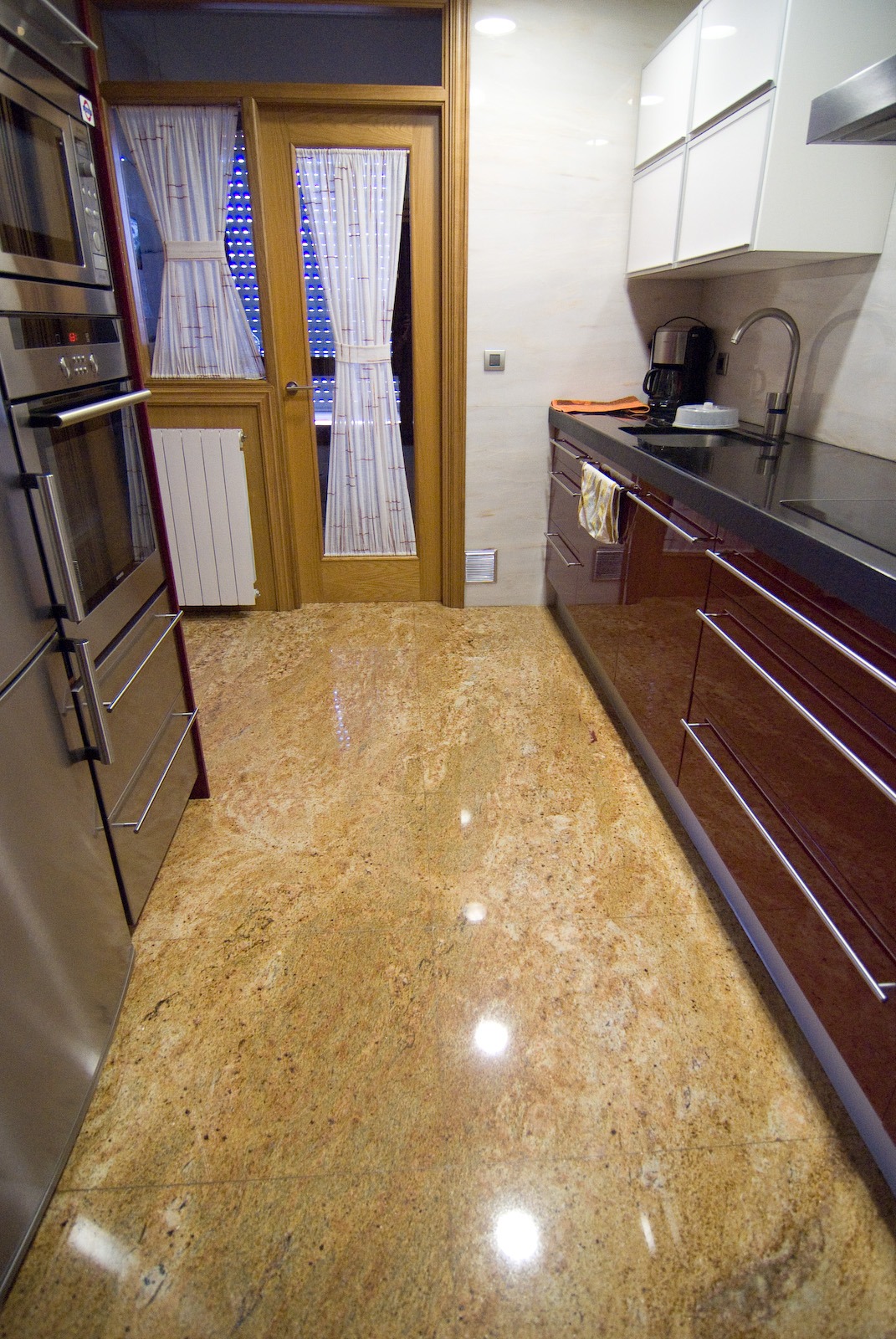 Granite_Floor_Madura_Gold.jpg