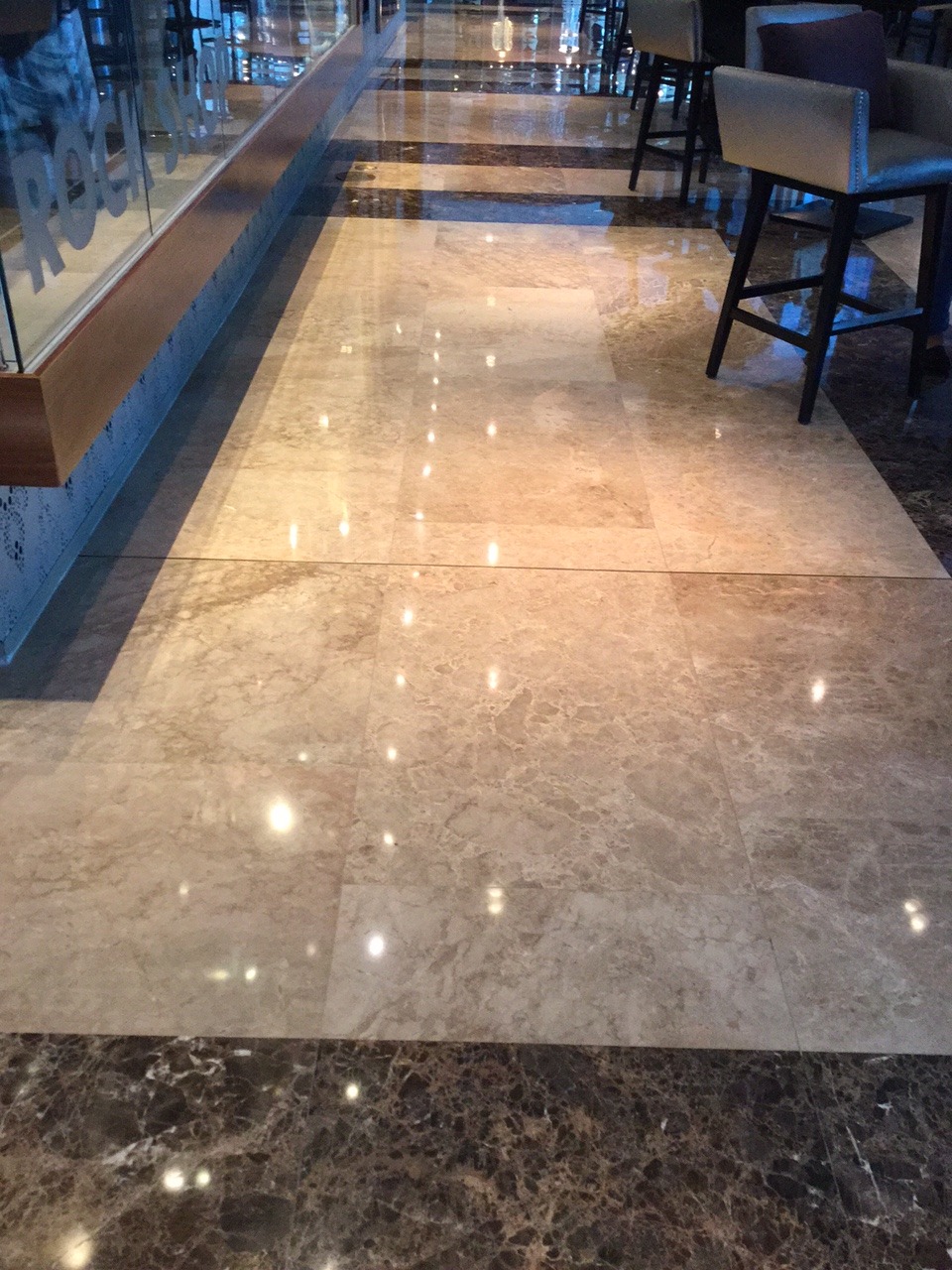 Suelo_de_Marmol_Emperador_Claro_2.jpg